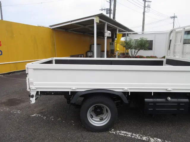 日野 デュトロ TPG-XZU605M(2WD)の写真33