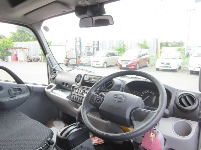 日野 デュトロ 2KG-XZU605M(2WD)の写真12