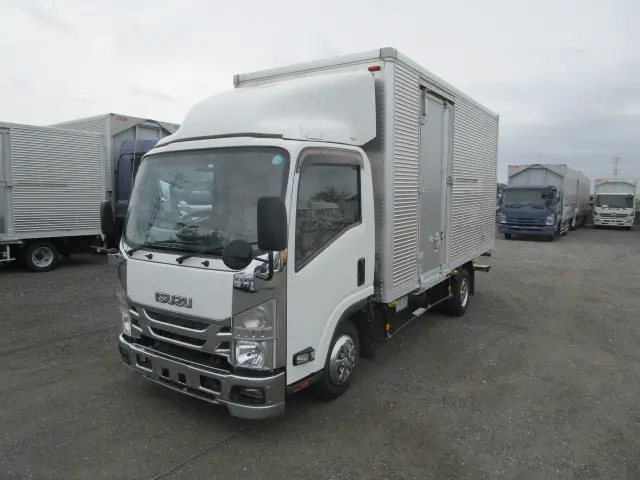 いすゞ エルフ 2RG-NLR88AN(2WD)の写真1