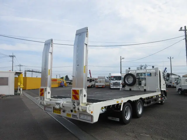 日野 レンジャー 2DG-GK2ABA(6x4)の写真4