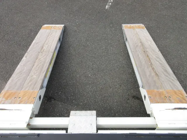 日野 レンジャー 2DG-GK2ABA(6x4)の写真20