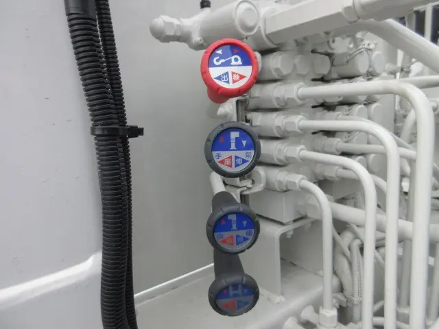 日野 レンジャー 2DG-GK2ABA(6x4)の写真44