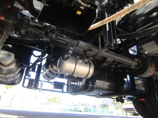 日野 プロフィア 2DG-FS1AJE(6x4)の写真26