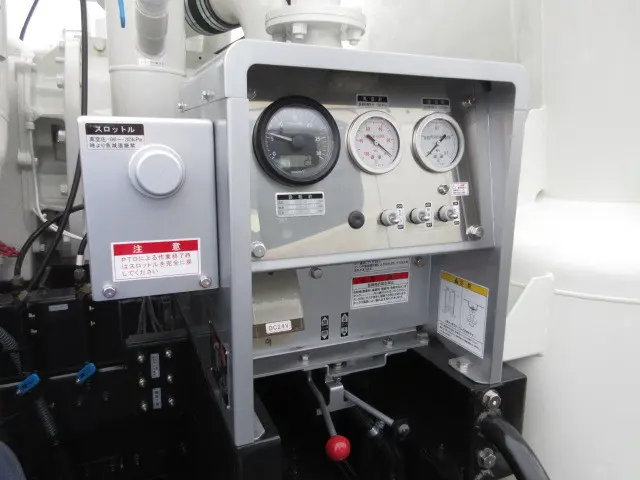 日野 プロフィア 2DG-FS1AJE(6x4)の写真38