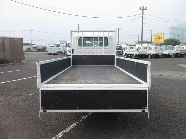 いすゞ エルフ 2RG-NMS88AN(4WD)の写真9