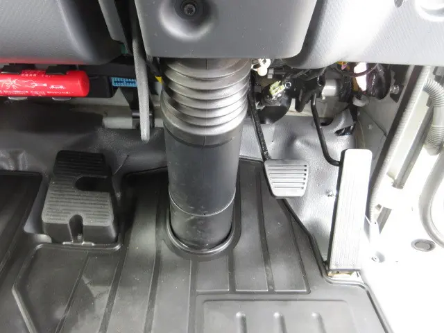 いすゞ エルフ 2RG-NMS88AN(4WD)の写真14