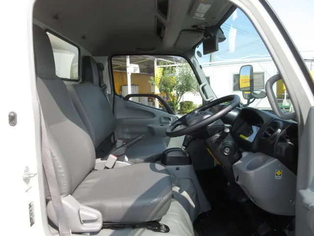 日野 デュトロ 2RG-XZC605M(2WD)の写真11
