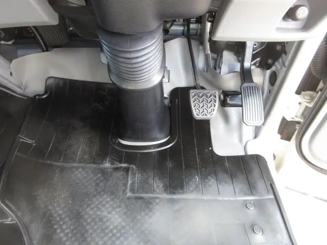 日野 デュトロ 2RG-XZC605M(2WD)の写真15