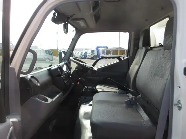 日野 デュトロ 2RG-XZC605M(2WD)の写真21