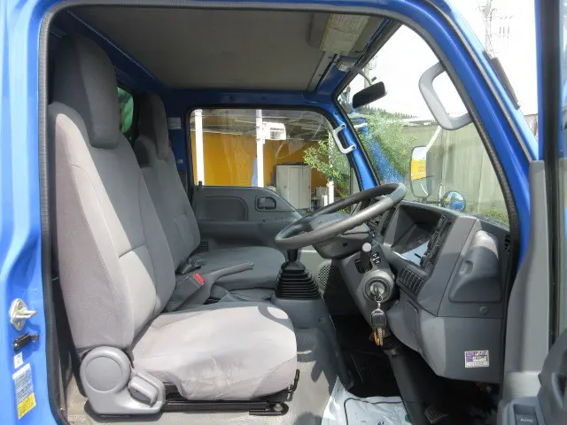 いすゞ エルフ TKG-NHS85A(4WD)の写真11