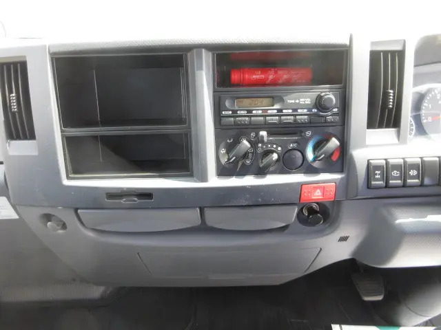 いすゞ エルフ TKG-NHS85A(4WD)の写真15