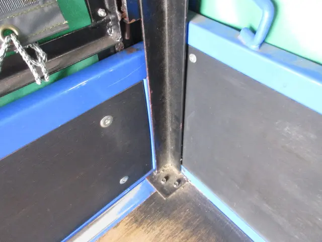 いすゞ エルフ TKG-NHS85A(4WD)の写真44