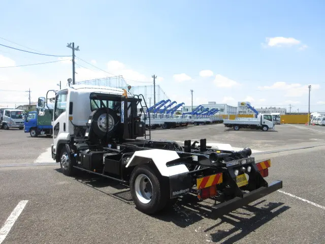 いすゞ フォワード 2RG-FRR90S2(2WD)の写真3