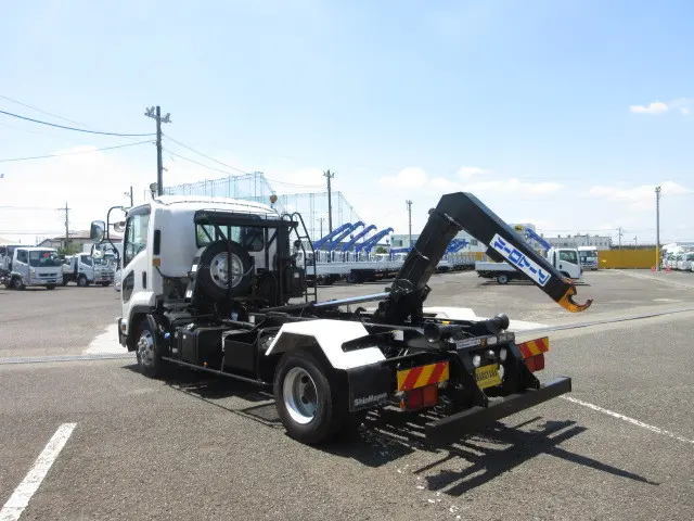 いすゞ フォワード 2RG-FRR90S2(2WD)の写真17