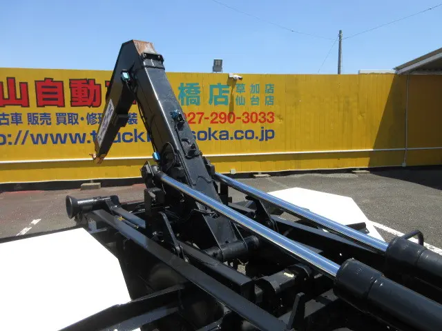 いすゞ フォワード 2RG-FRR90S2(2WD)の写真20