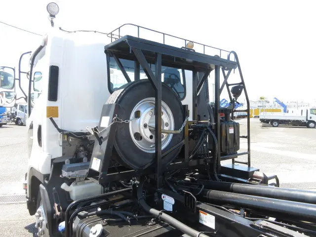 いすゞ フォワード 2RG-FRR90S2(2WD)の写真22