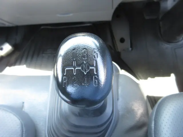 いすゞ フォワード 2RG-FRR90S2(2WD)の写真28