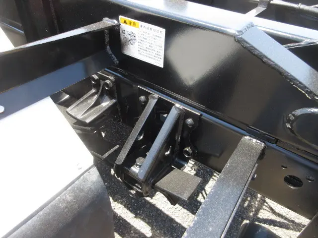 いすゞ フォワード 2RG-FRR90S2(2WD)の写真40