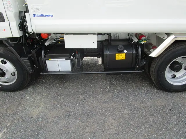 三菱 キャンター 2RG-FEAV0(2WD)の写真32