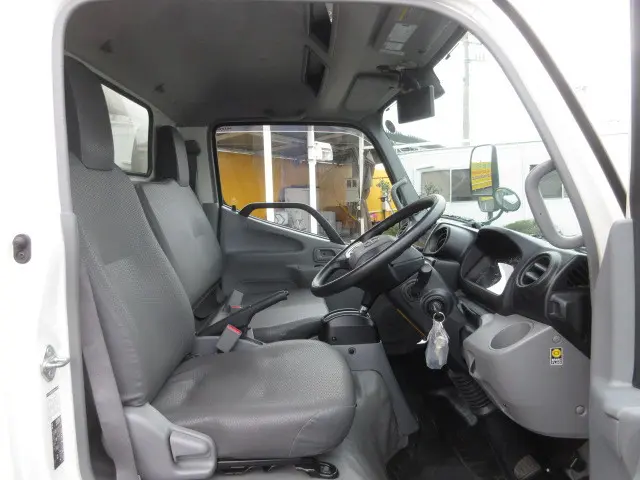 日野 デュトロ 2RG-XZC605M(2WD)の写真16