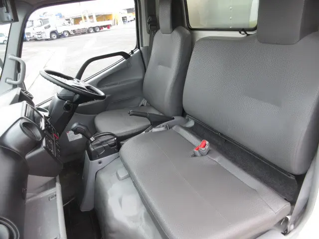 日野 デュトロ 2RG-XZC605M(2WD)の写真24