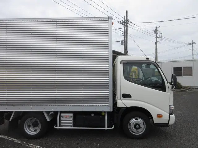 日野 デュトロ 2RG-XZC605M(2WD)の写真41