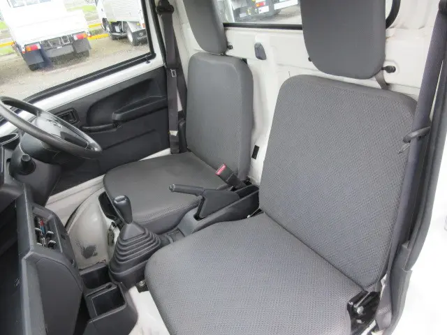 ダイハツ ハイゼットトラック EBD-S500P(2WD)の写真18