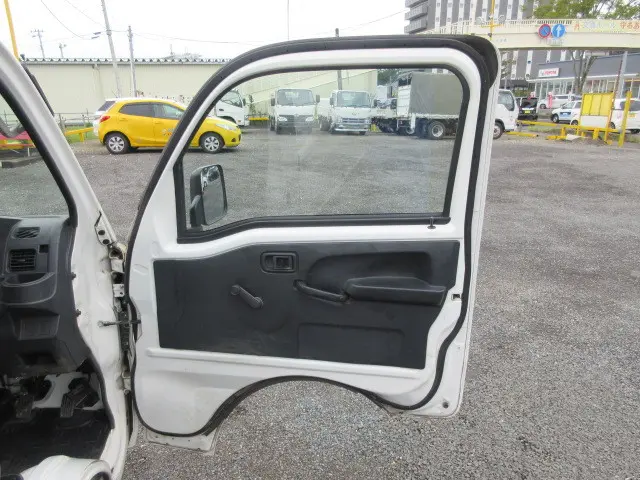 ダイハツ ハイゼットトラック EBD-S500P(2WD)の写真21