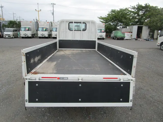 いすゞ エルフ TRG-NJR85A(2WD)の写真8