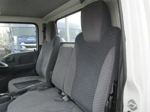 いすゞ エルフ TRG-NJR85A(2WD)の写真19