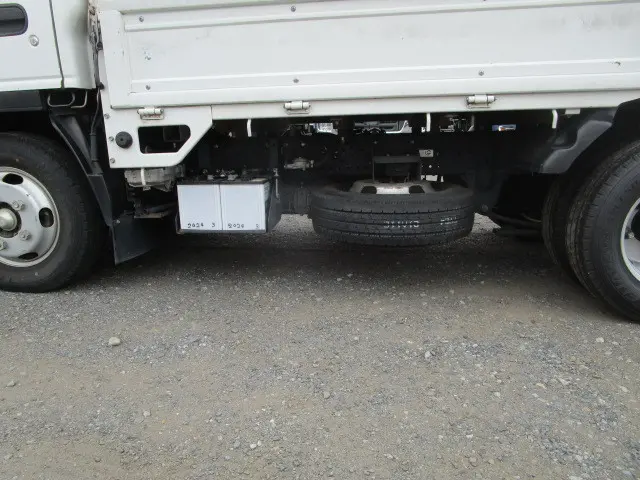 いすゞ エルフ TRG-NJR85A(2WD)の写真30