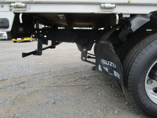 いすゞ エルフ TRG-NJR85A(2WD)の写真32