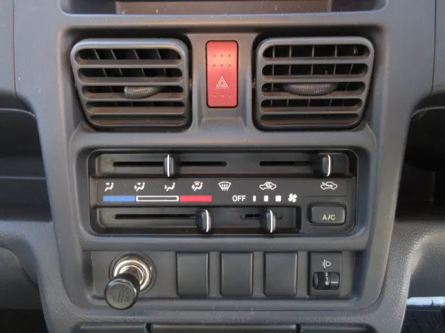 日産 クリッパートラック EBD-DR16T(2WD)の写真21