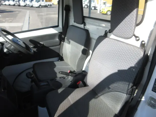 日産 クリッパートラック EBD-DR16T(2WD)の写真25