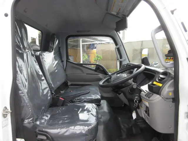 三菱 キャンター 2RG-FEAV0(2WD)の写真21