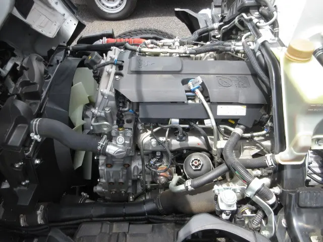 三菱 キャンター 2RG-FEAV0(2WD)の写真32