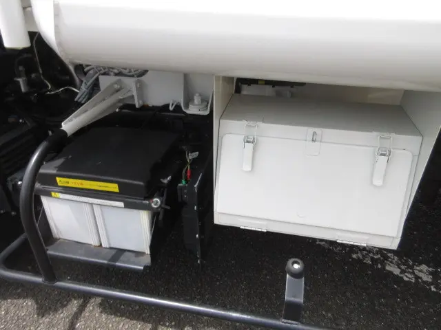 三菱 キャンター 2RG-FEAV0(2WD)の写真38