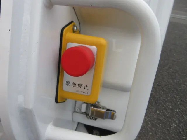 三菱 キャンター 2RG-FEAV0(2WD)の写真47