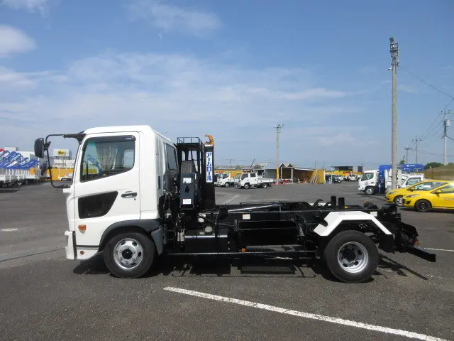 日野 レンジャー 2KG-FC2ABA(2WD)の写真5