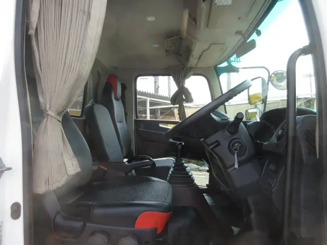 日野 レンジャー 2KG-FC2ABA(2WD)の写真21