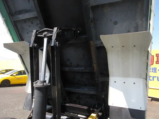 いすゞ フォワード 2RG-FRR90S1(2WD)の写真18