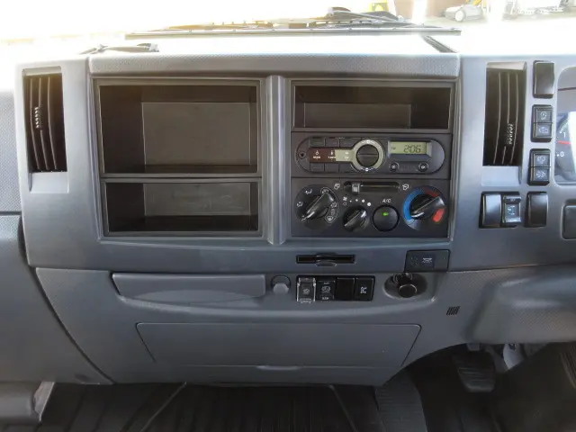 いすゞ フォワード 2RG-FRR90S1(2WD)の写真26