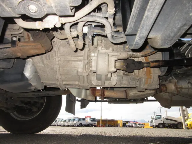 いすゞ フォワード 2RG-FRR90S1(2WD)の写真37