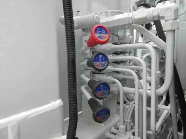 三菱 スーパーグレート 2PG-FS80VZ(8x4)の写真18