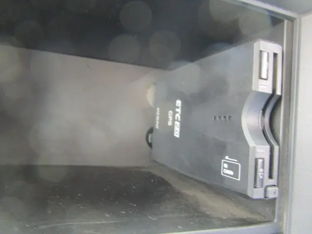 いすゞ エルフ 2RG-NKR88A(2WD)の写真16