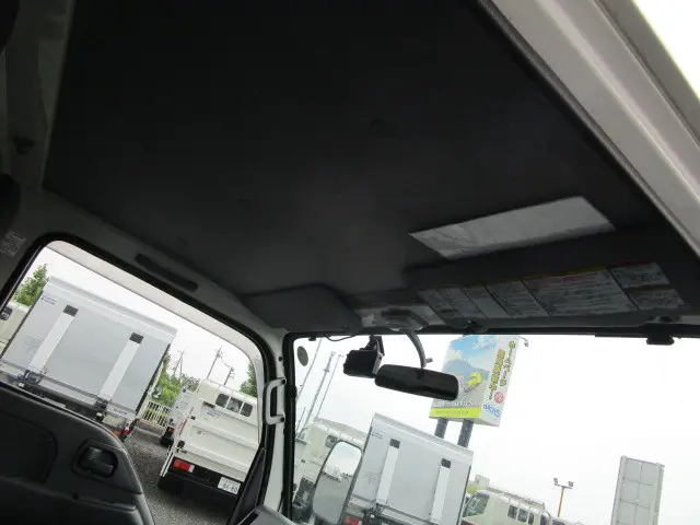 いすゞ エルフ 2RG-NKR88A(2WD)の写真19