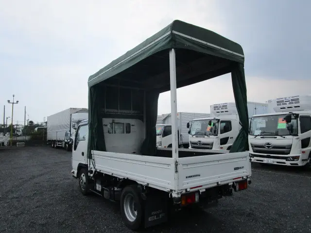 いすゞ エルフ 2RG-NKR88A(2WD)の写真30