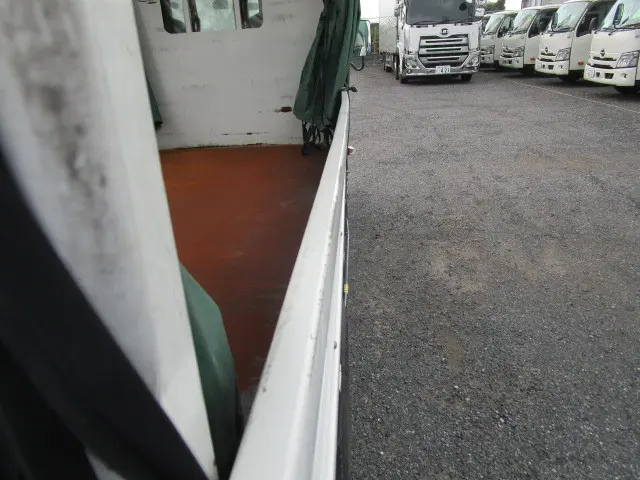 いすゞ エルフ 2RG-NKR88A(2WD)の写真38