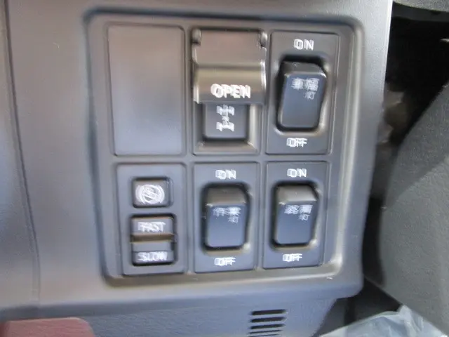 日野 レンジャー 2DG-GK2ABA(6x4)の写真16