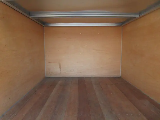 いすゞ エルフ TKG-NJR85A(2WD)の写真10